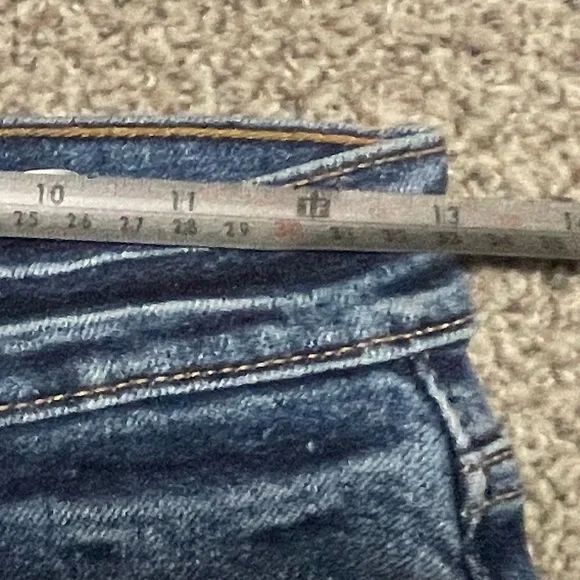 Blue Levi’s Wedgie Straight Leg Denim Jeans - Picture 4 of 6